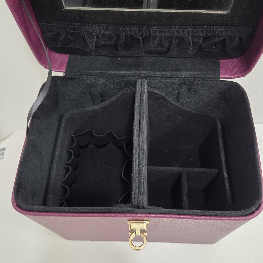 Chic Purple Jewelry Organizer - Picture 5 of 16